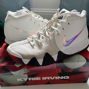 Kyrie 4’s multicolored sneakers size 10